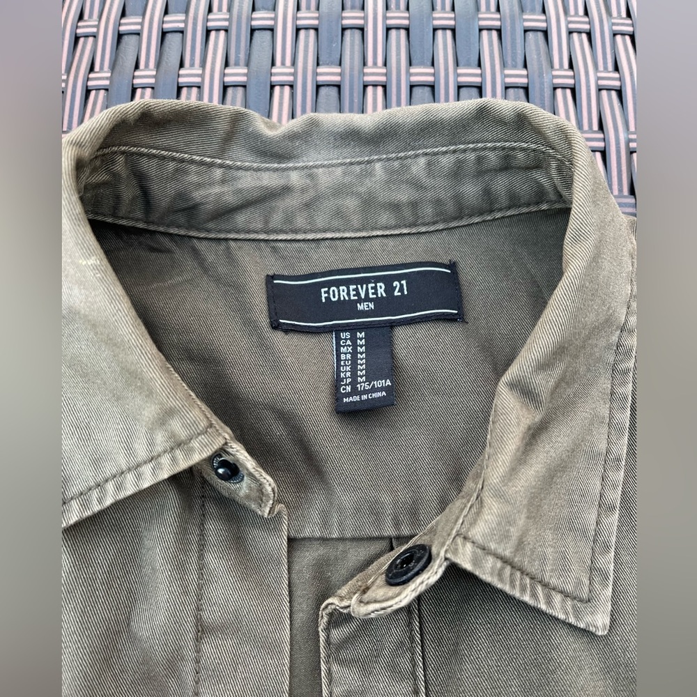 Forever 21 Green Buttoned Shirt/Jacket